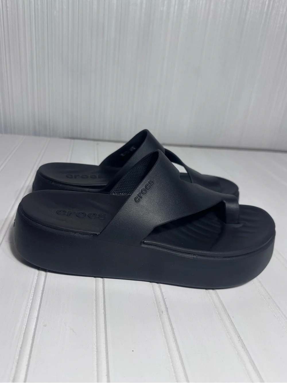 Crocs Getaway Platform Toe Loop sandals women’s 7 black